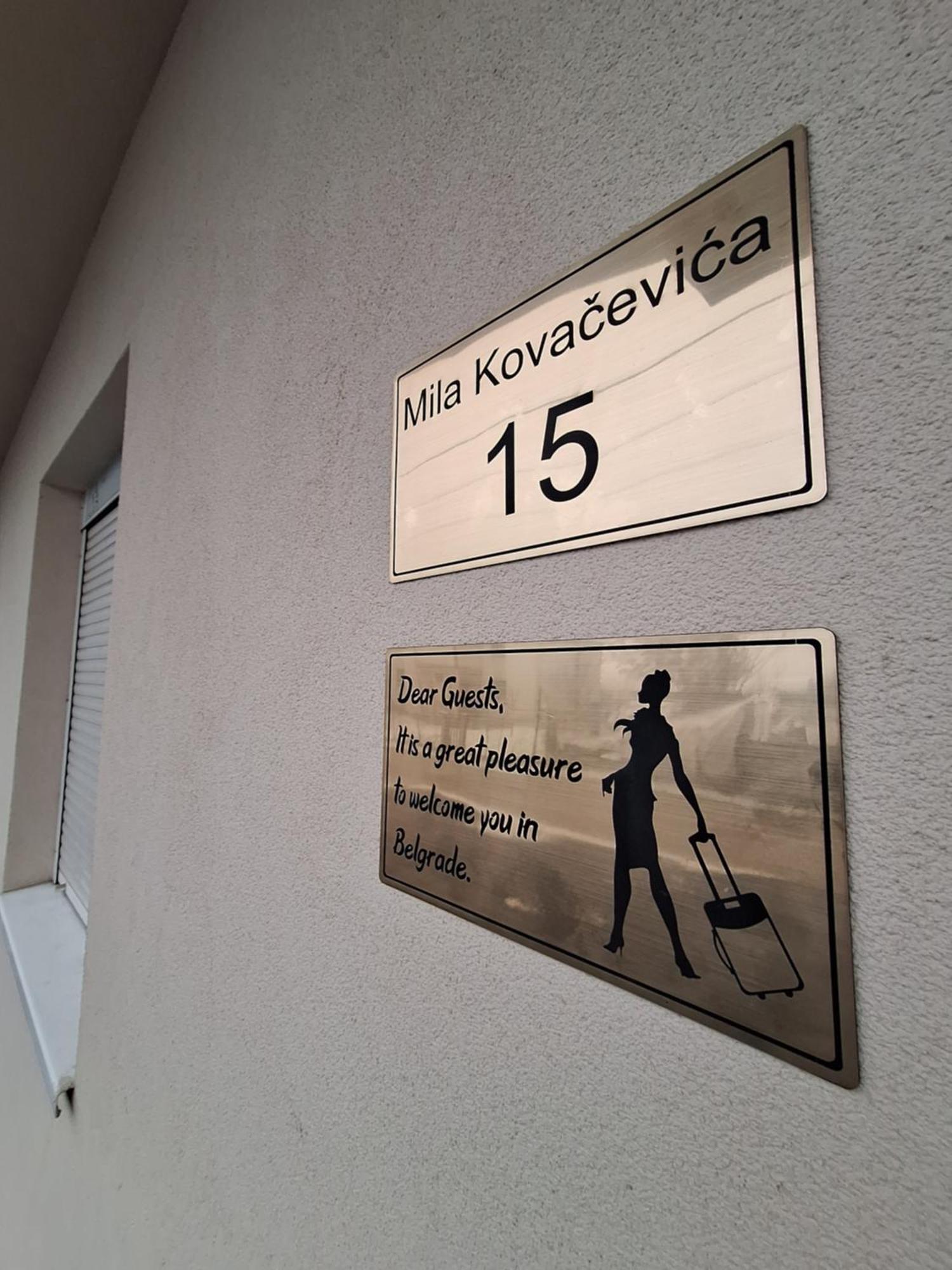 Expo Airport Otel Surčin Exteriér fotografie